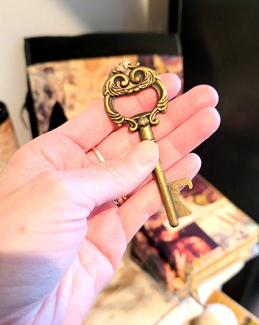 Thumbnail: Key bottle opener