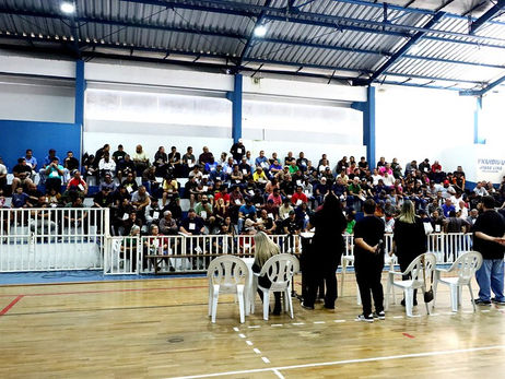 Prefeitura arrecada mais de R$ 1,7 milhão em leilão de veículos e bens inservíveis