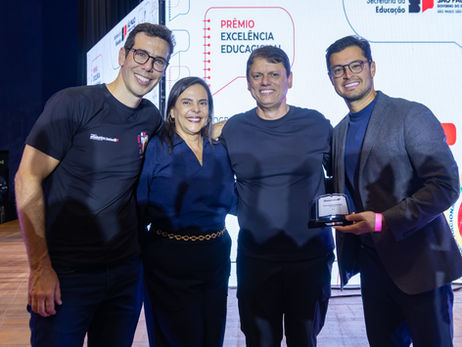 São Sebastião recebe prêmio do Governo de SP e reforça política educacional da gestão municipal