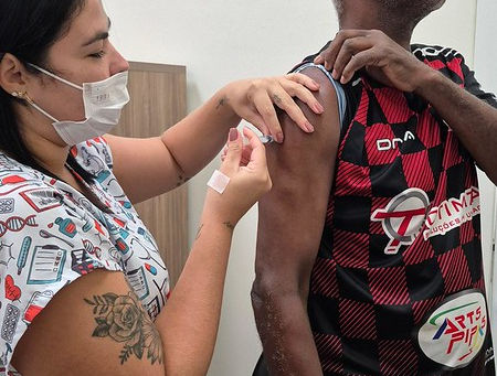 Vacinação contra gripe é iniciada em Caraguá