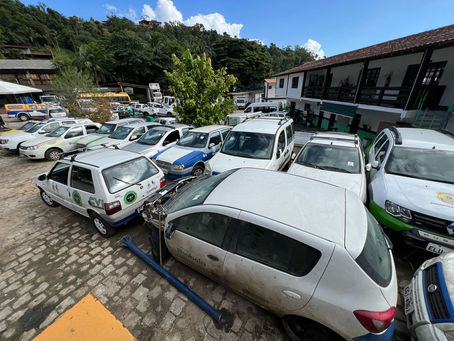 Prefeitura de Ilhabela realiza leilão de veículos e itens diversos no dia 28 de maio