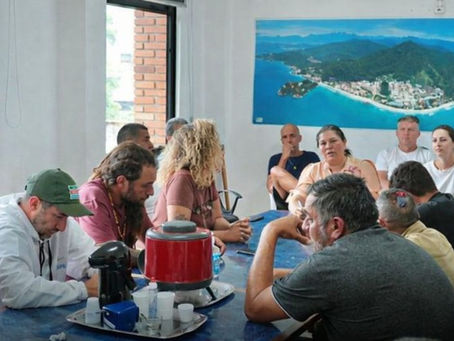 Ubatuba inicia ordenamento do turismo náutico na Praia do Félix com foco em segurança e organização