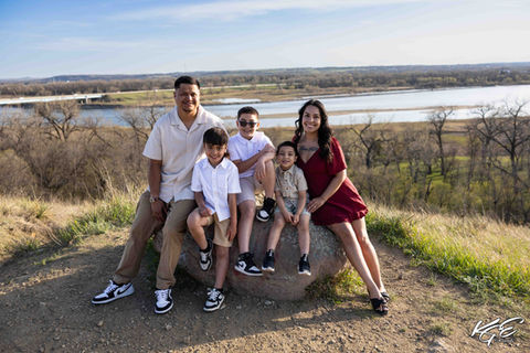 Family portraits overlooking the Missouri River in Bismarck, North Dakota
#KGEphotography KGE Photography, Bismarck & Fargo ND