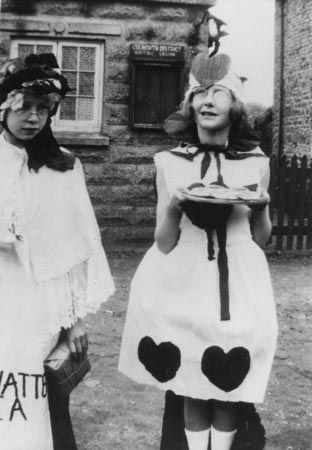 Mazawatte Tea & the Queen of Hearts, late 1930s