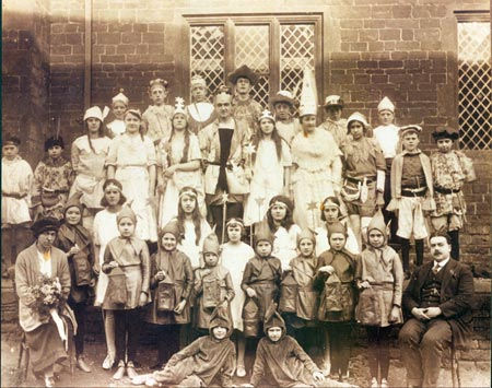 Eydon School Play 'Lollypop Land', Full Cast, 1921