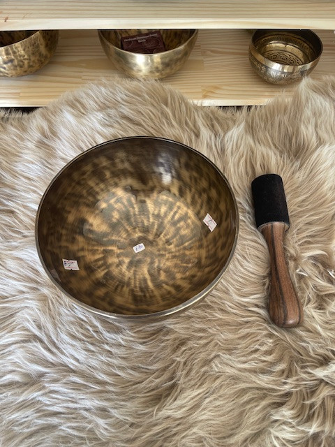Thumbnail: Hand Beaten Himalayan Singing Bowl, Size 8", Note E