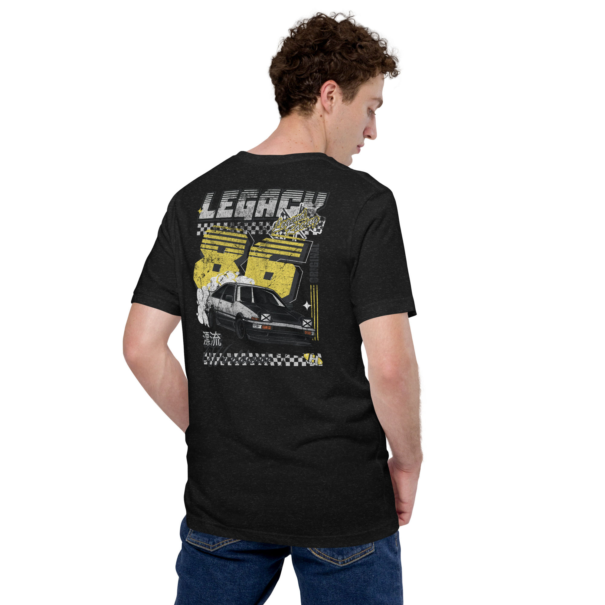 homme porte un T-Shirt Legend Racing AE86 Drift | Collection Anime