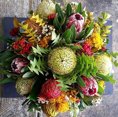fresh-flowers-native-flowers-arrangement