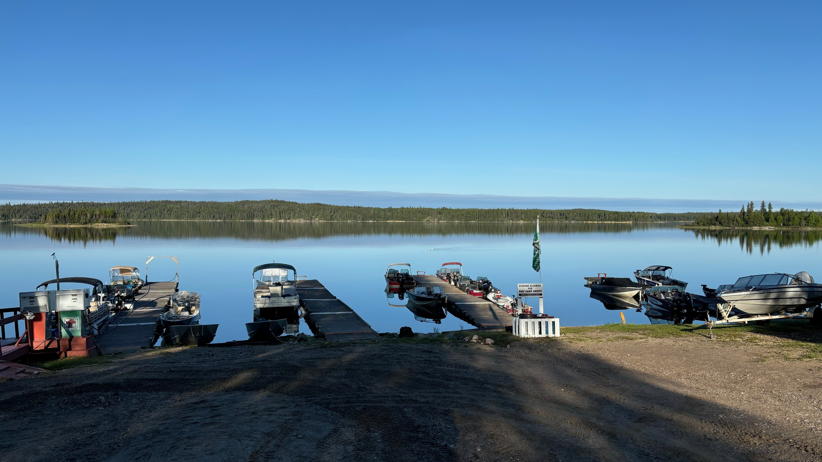 Forfait Chalet 11 et Bateau 16 pi — F.A.T.S. Camp 2005 Ltd. – F.A.T.S. Camp 2005 Ltd.
