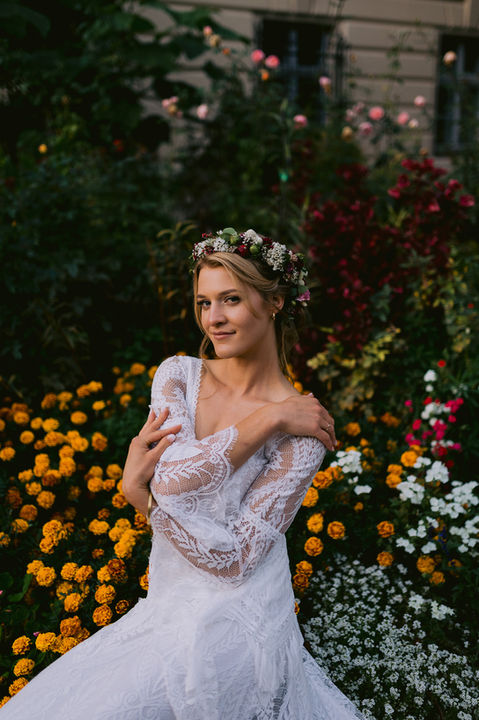 Bride surrounded by flowers photoshoot in Tenerife