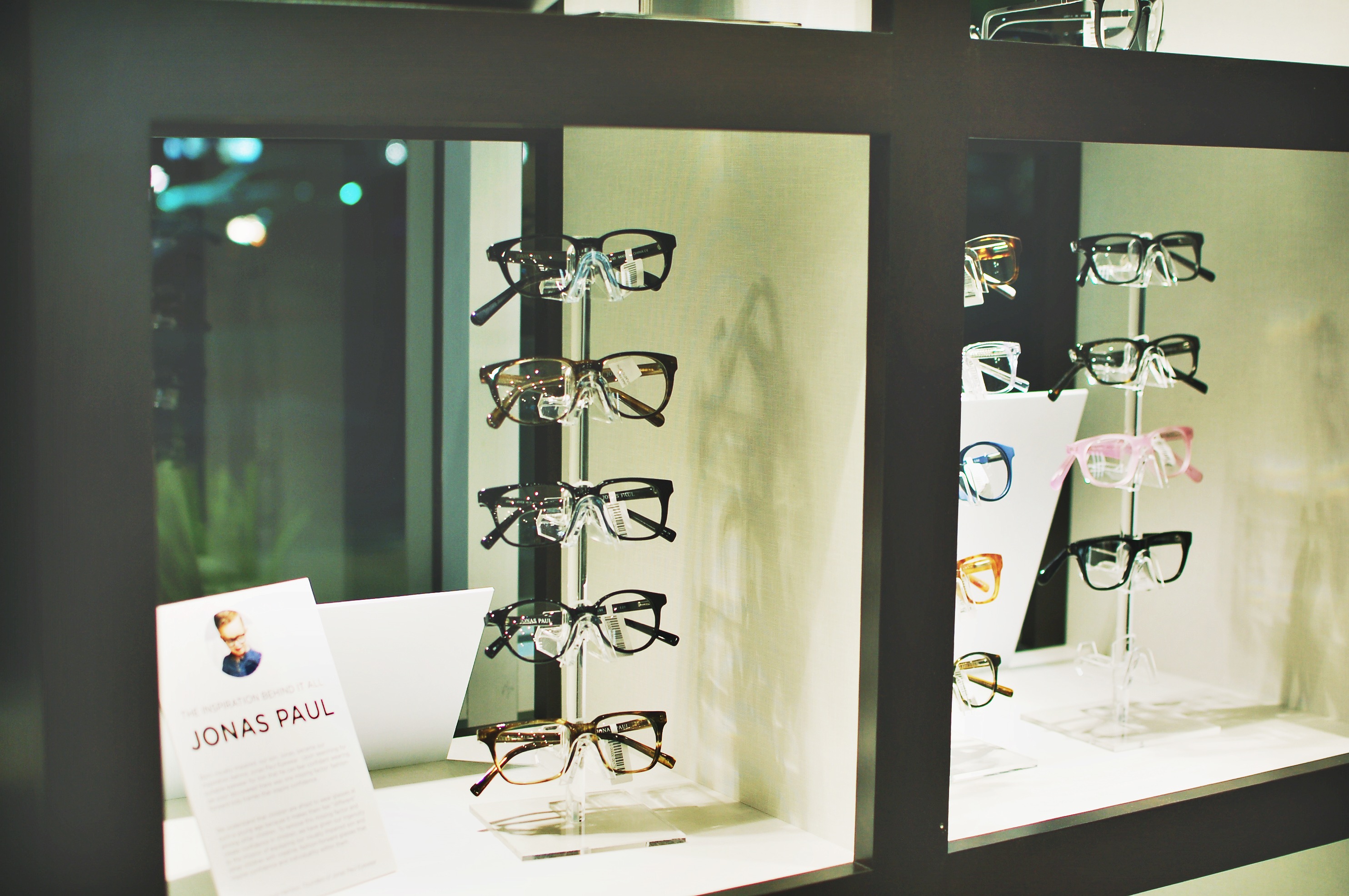 specs vision care vision source optometrist riverside, CA