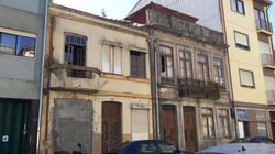 61864752_319750715614739_481596285782274