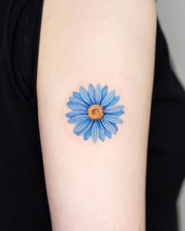 🌼 Daisy Tattoo: Meaning, Popular Designs, and What to Know 🌼