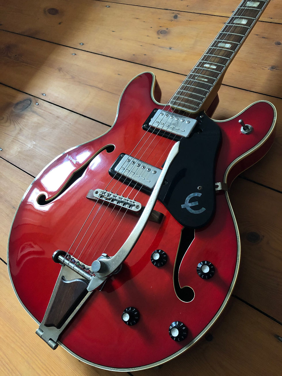 Early-70s Epiphone EA-250