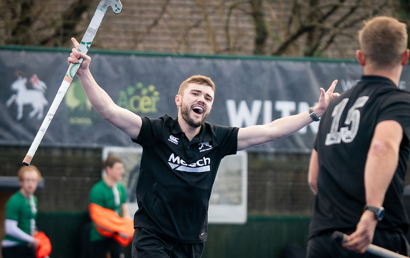 WitneyHockey2526-056_edited.jpg