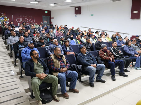 Capacitan a personal en técnicas adecuadas de poda de árboles