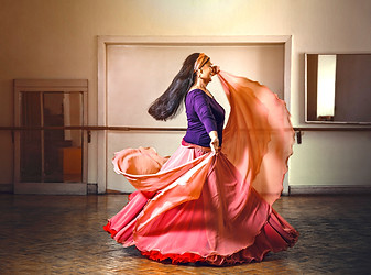 Brigitte Ferchichi 2023 dancing 2.jpg