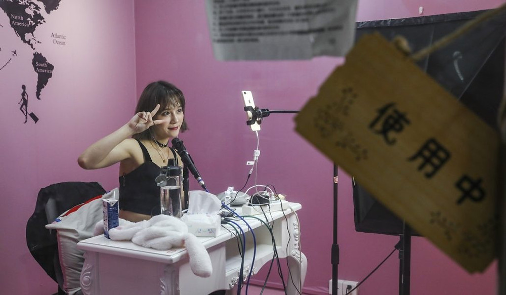 livestreaming china fashion KOL