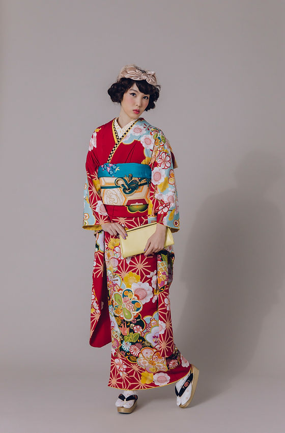 208z18☆総刺繍 中振袖 蝶々 菊☆しつけ付 成人式 卒業式 結婚式 | www