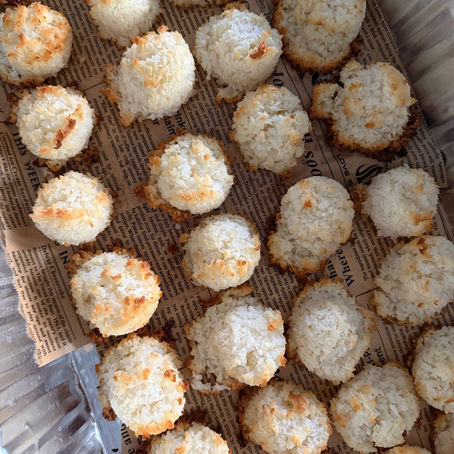 Coconut Macarons 🥥