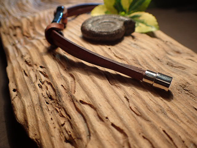 Thumbnail: Whitby Jet and Mother of Pearl Heart Inlay Bracelet