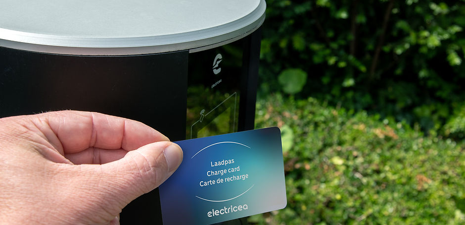 Electricea_Met_Laadpas_Mockup01.jpg