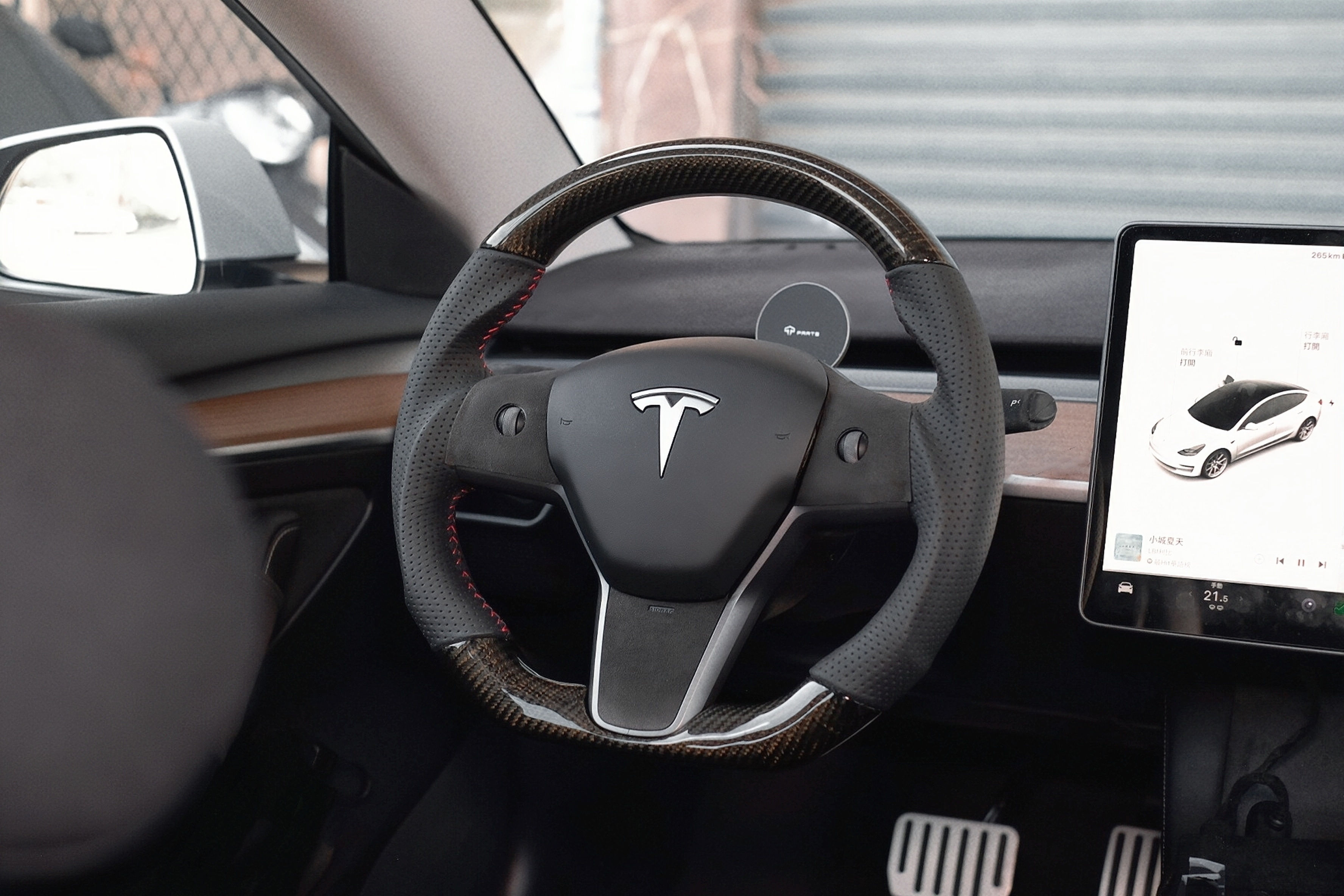 Model 3 碳纖維 Nappa (紅縫線、無環) 運動款 此品項為團購價