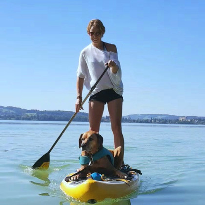 Stand up Paddle mit Hund auf Sempachersee
