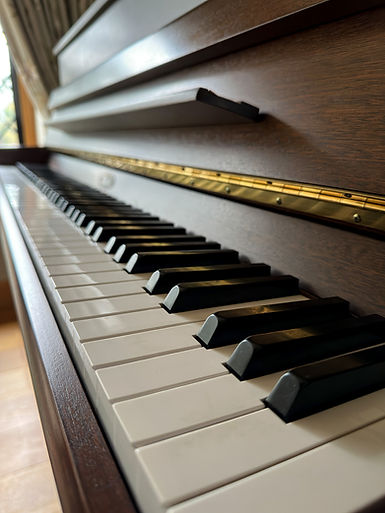 Kemble Piano and its paino keys