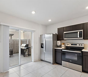 Pintura interior de tonwhouse en Florida City Paint Contractors Us LLC