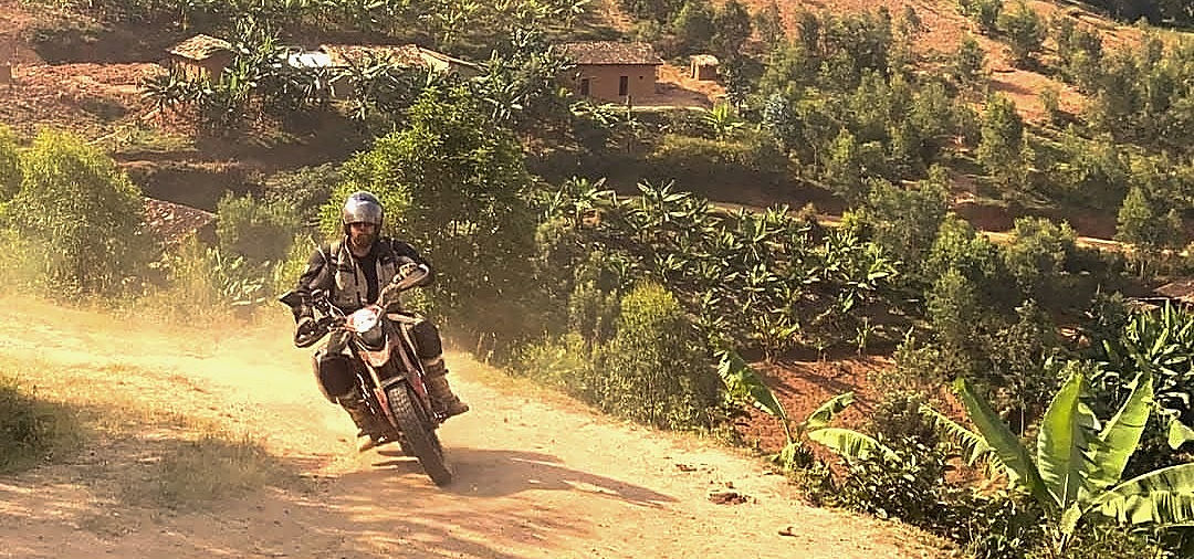 Rwanda motorcykel adventure_edited_edited_edited.jpg
