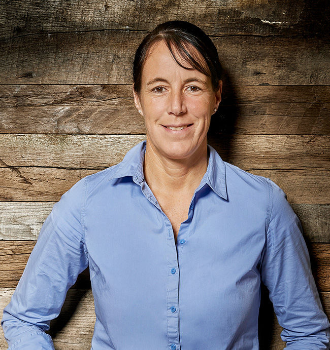 Portrait von Regina Otto, Kalkulation und Rechnungswesen bei Biermann Innenausbau im Sauerland.