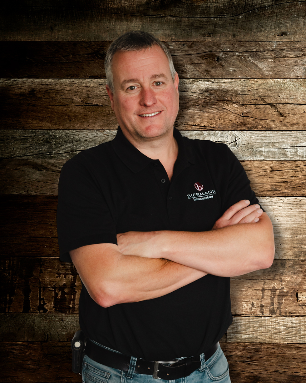 Portrait von Bernd Wiesemann, Projektleitung bei Biermann Innenausbau im Sauerland.