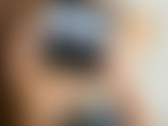 Kobieta umawiające wizytę kosmetologiczny