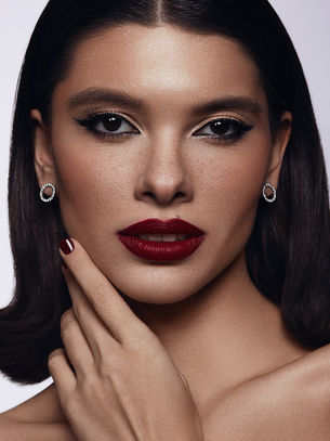High-End Beauty & Fashion Retouching