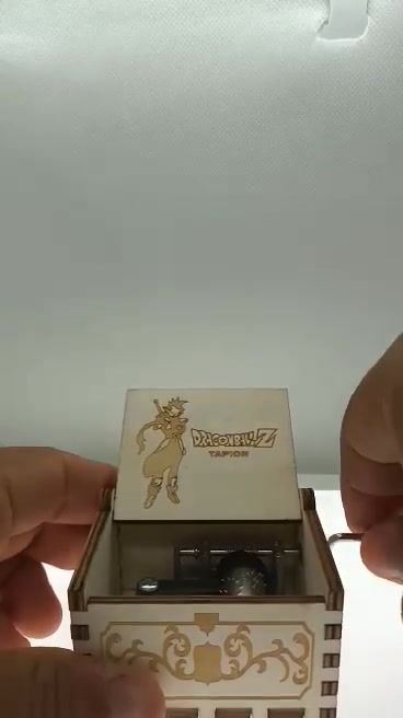 Miniatura: CAJITA MUSICAL CON LA MELODIA DE TAPION