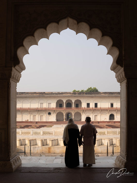 Old Love, altes Ehepaar, Torbogen, Indien