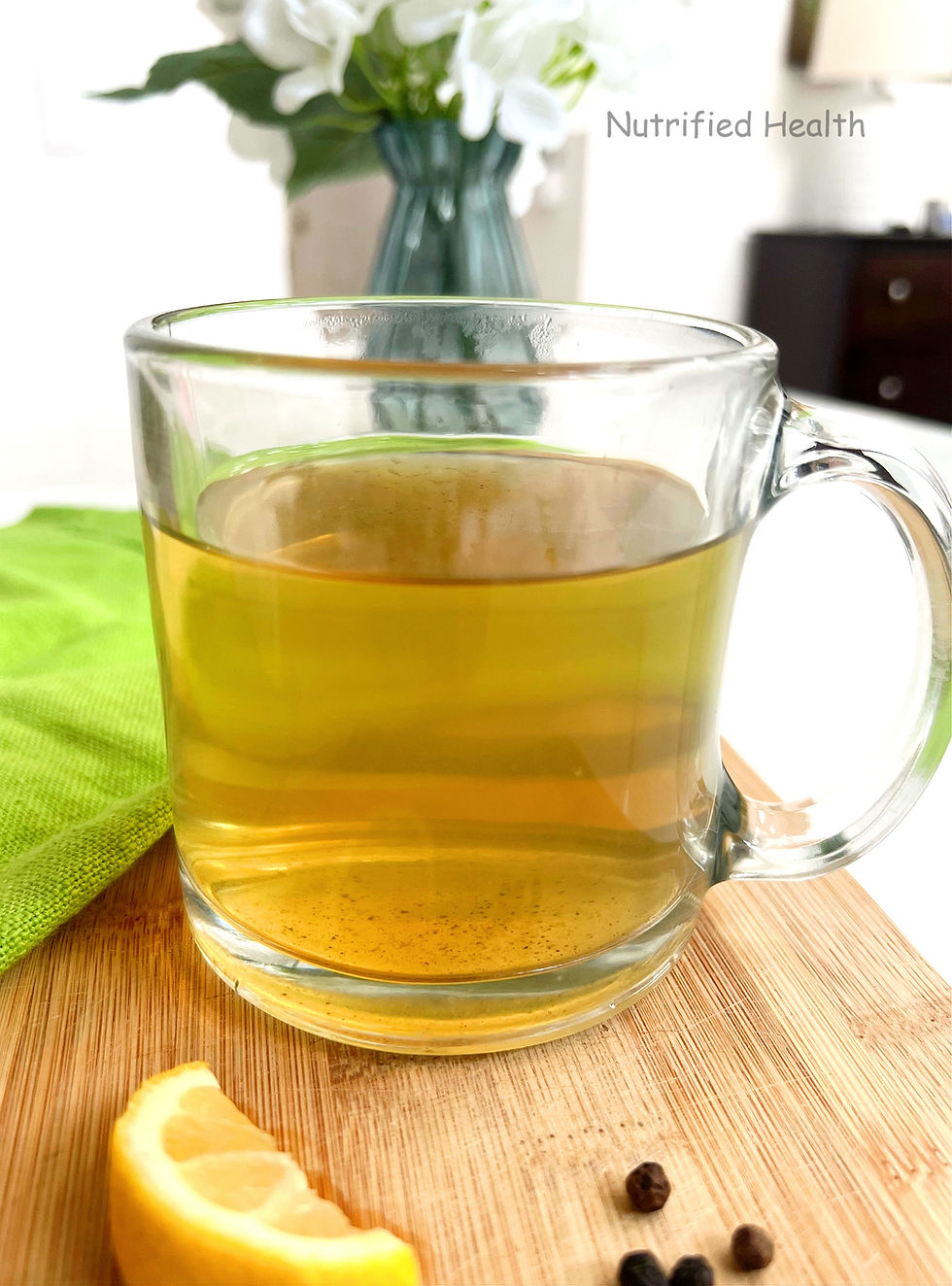 Green Tea, Lemon, and Black Pepper: The Wellness Infusion