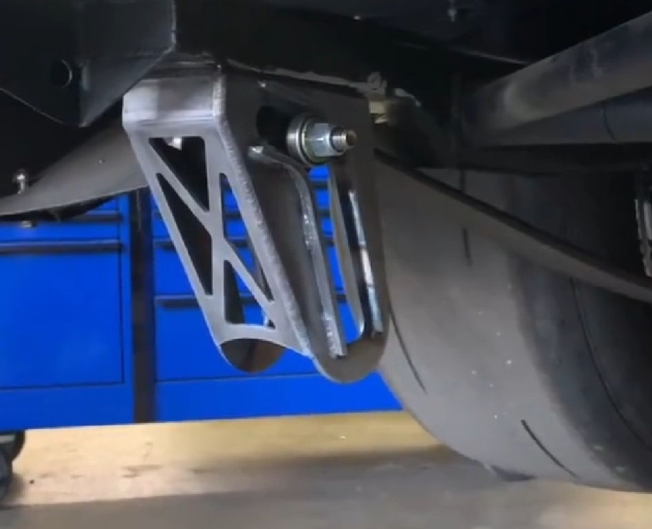 Rear Leaf Spring Separation Sliders lpracing