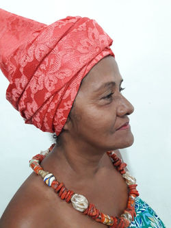 contas com corais e firmas