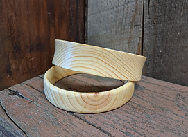 2 pine bracelets