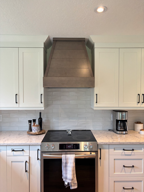 Accent rangehood