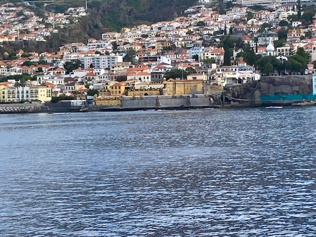Forte de São Tiago - conservação muralhas