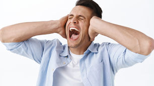 Escutamos menos, falamos mais. O risco de uma geração ensurdecida