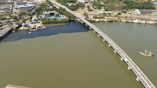 ONG denuncia: estação de bombeamento de VV joga esgoto e produtos químicos na Baía de Vitória