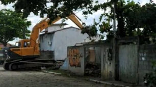 Decisão judicial suspende desocupação e demolição na Barra do Jucu