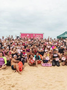 Evento com 400 nadadores visa conscientizar sobre Câncer de mama