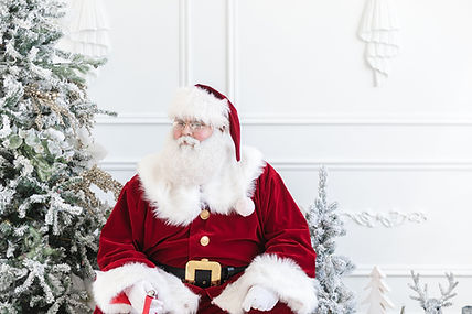 Copia di sitting-santa (1).jpg