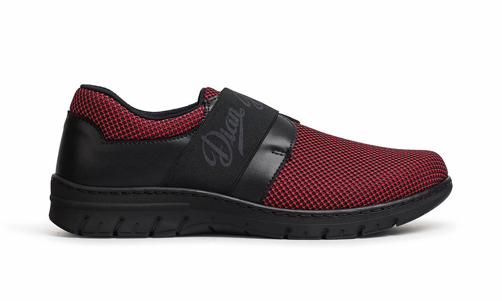 Miniatura: Zapatilla color rojo para trabajos con cierre de elástico superior negro