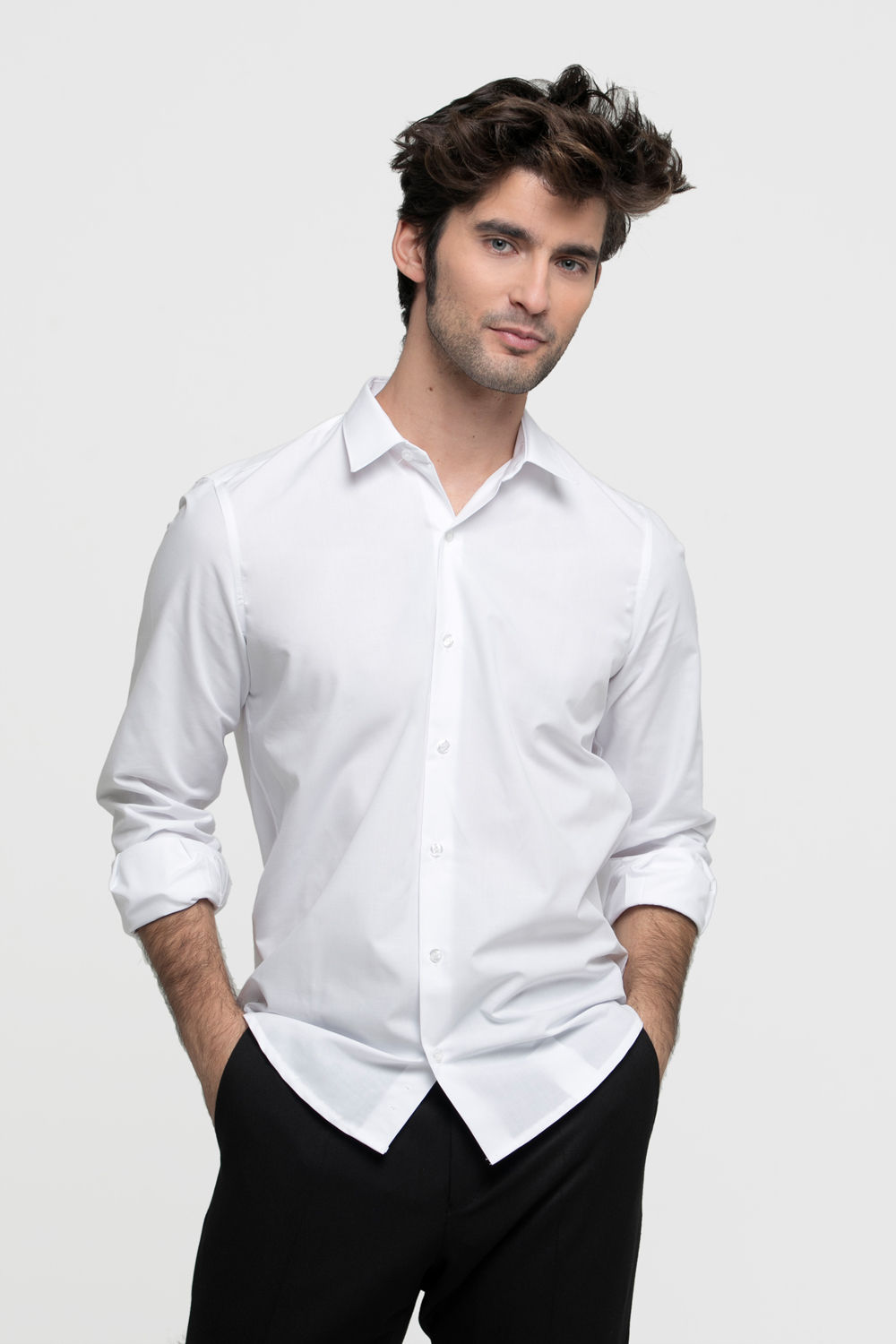 Camisa de hombre blanca
